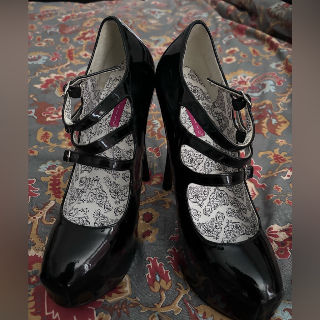 Bordello Heels Teeze05 Brand New Without Box